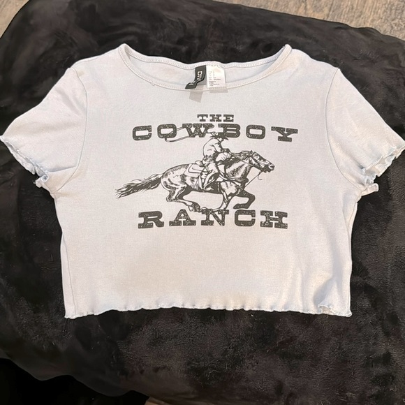 Divided Tops - 5/$20 + $5.95 shipping bundle deal! - size small crop top